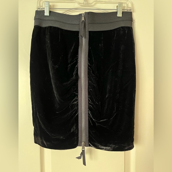 BCBG Max Azria Womens Velvet Ruched Mini Pencil Skirt Size 6 Black - Picture 3 of 11